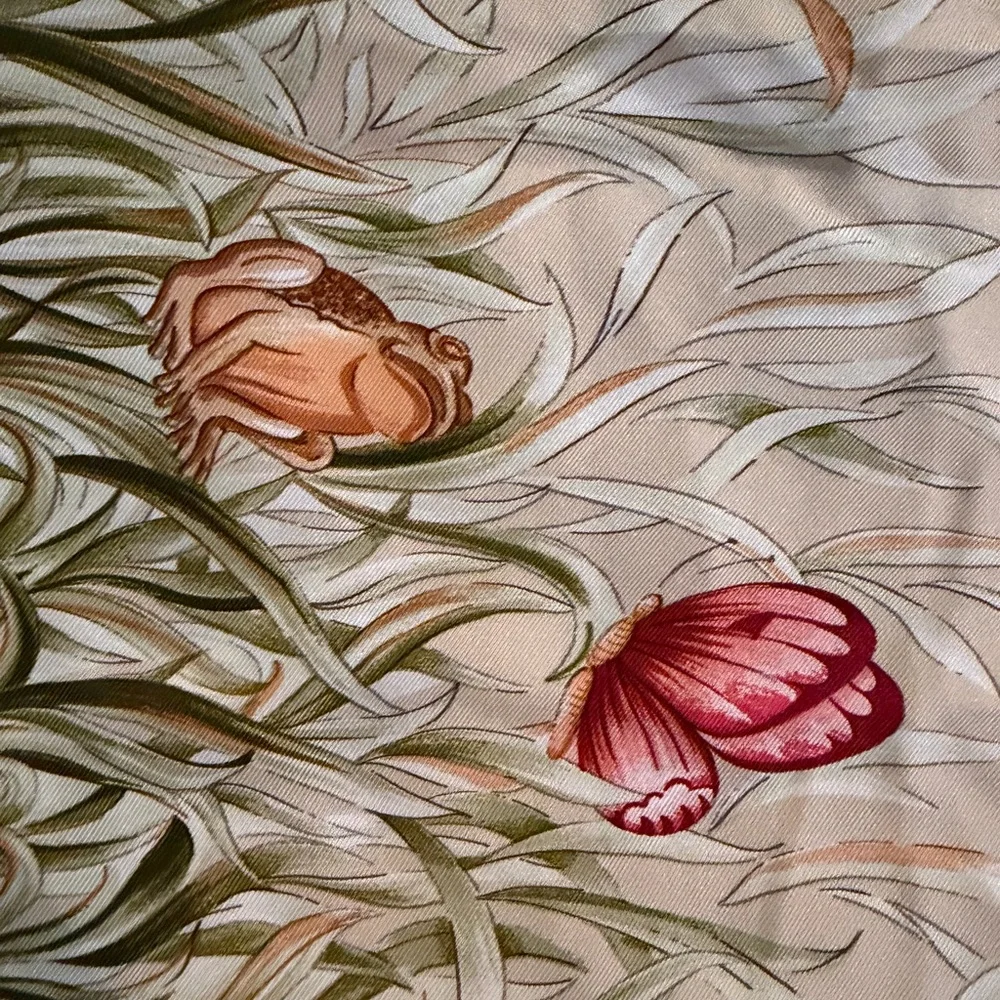 Tiffany & Co. Silk scarf with Green and Brown Nature Motif - Picture 3 of 8